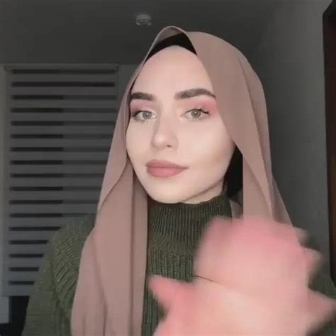 Hijab Addict @niikmatmalam , Twitter Profile .